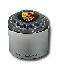 Officebehälter mit dem Emblem von Porsche